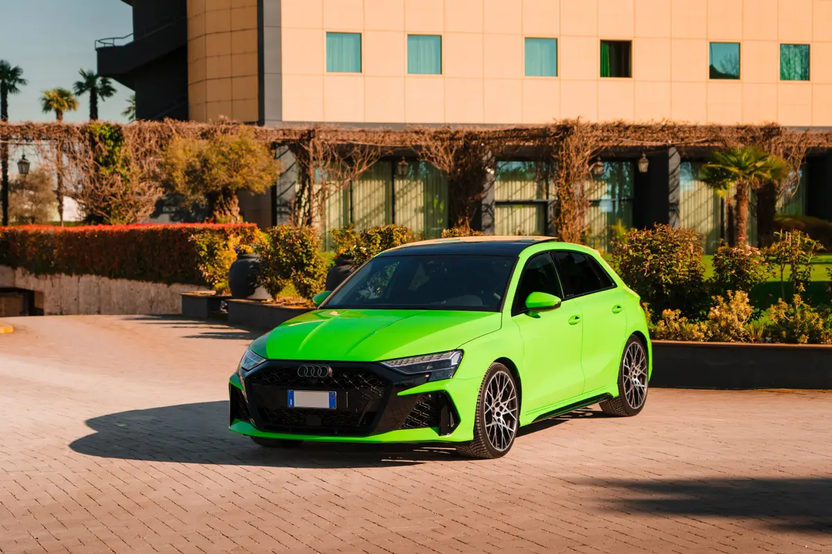 Audi RS3 Restyling 2025 — Marbella Super Car Rental, Marbella. Audi RS3 Restyling in Marbella El alquiler del Audi RS3 Restyling en Marbella ofrece un…