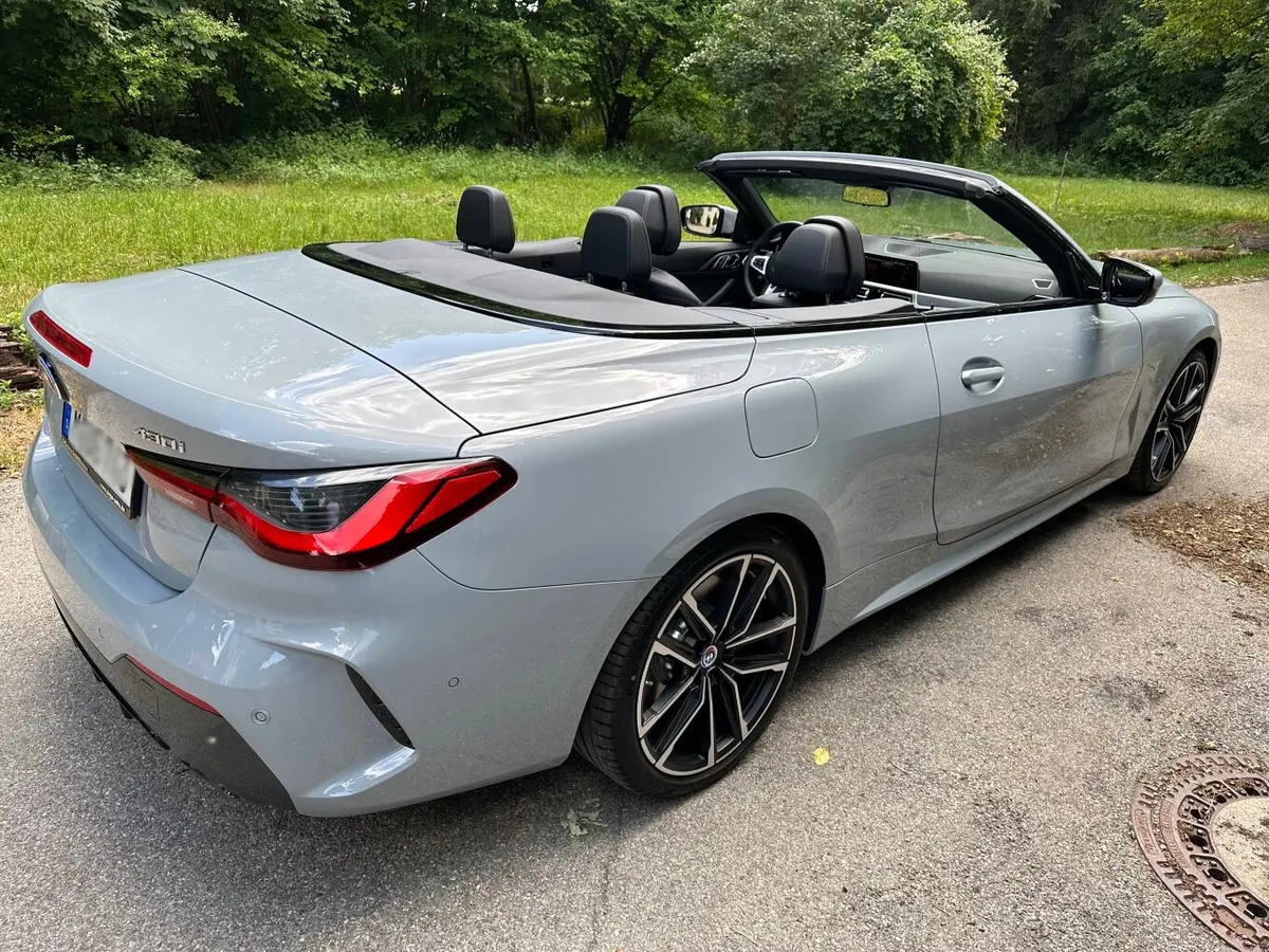 BMW 430i Cabrio 2023, extérieur — Marbella Super Car Rental, Marbella. BMW 430i Cabrio in Marbella La location d'une BMW 430i Cabrio à Marbella permet…