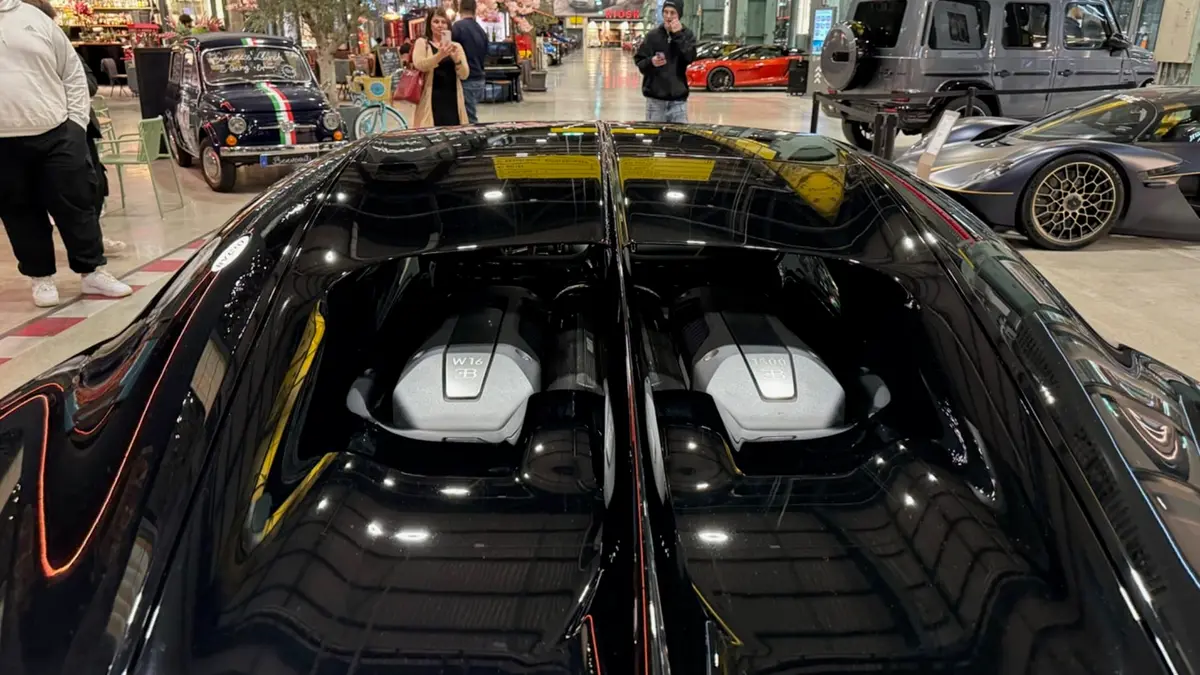 Bugatti Chiron 110 Ani 2019, vista frontal — Marbella Super Car Rental, Marbella. Bugatti Chiron 110 Ani in Marbella El alquiler del Bugatti Chiron 110 Ani en Marbella…