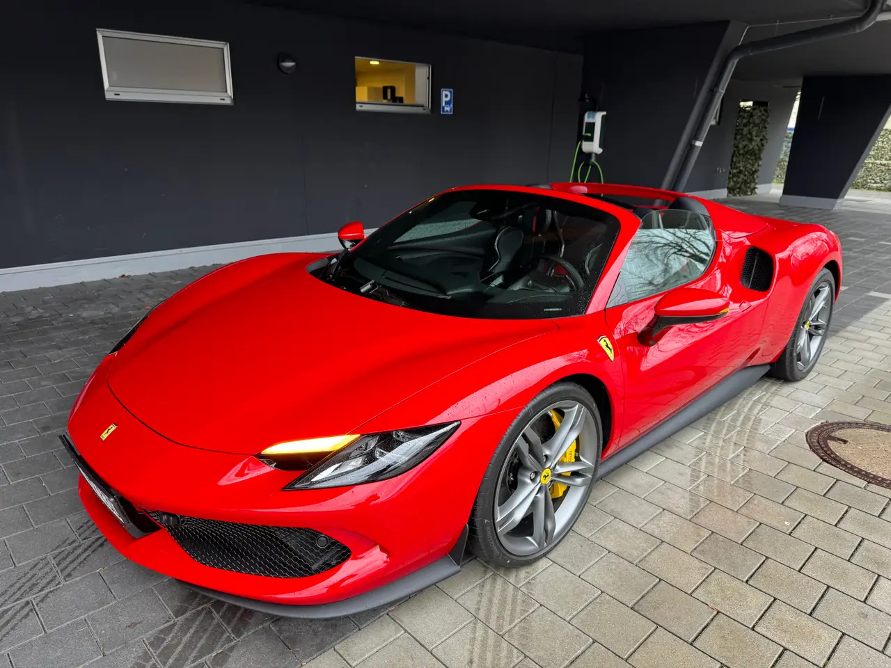Ferrari 296 GTS Spider 2024, interior — Marbella Super Car Rental, Marbella. Ferrari 296 GTS Spider in Marbella El alquiler del Ferrari 296 GTS Spider en Marbella…