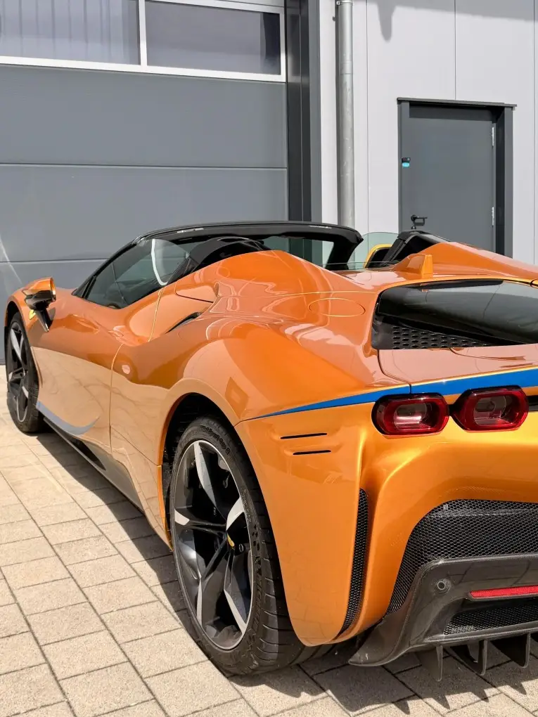 Ferrari SF90 Spider Tailor Made 2025, exterior — Marbella Super Car Rental, Marbella. Ferrari SF90 Spider Tailor Made in Marbella El alquiler del Ferrari SF90 Spider Tailor…