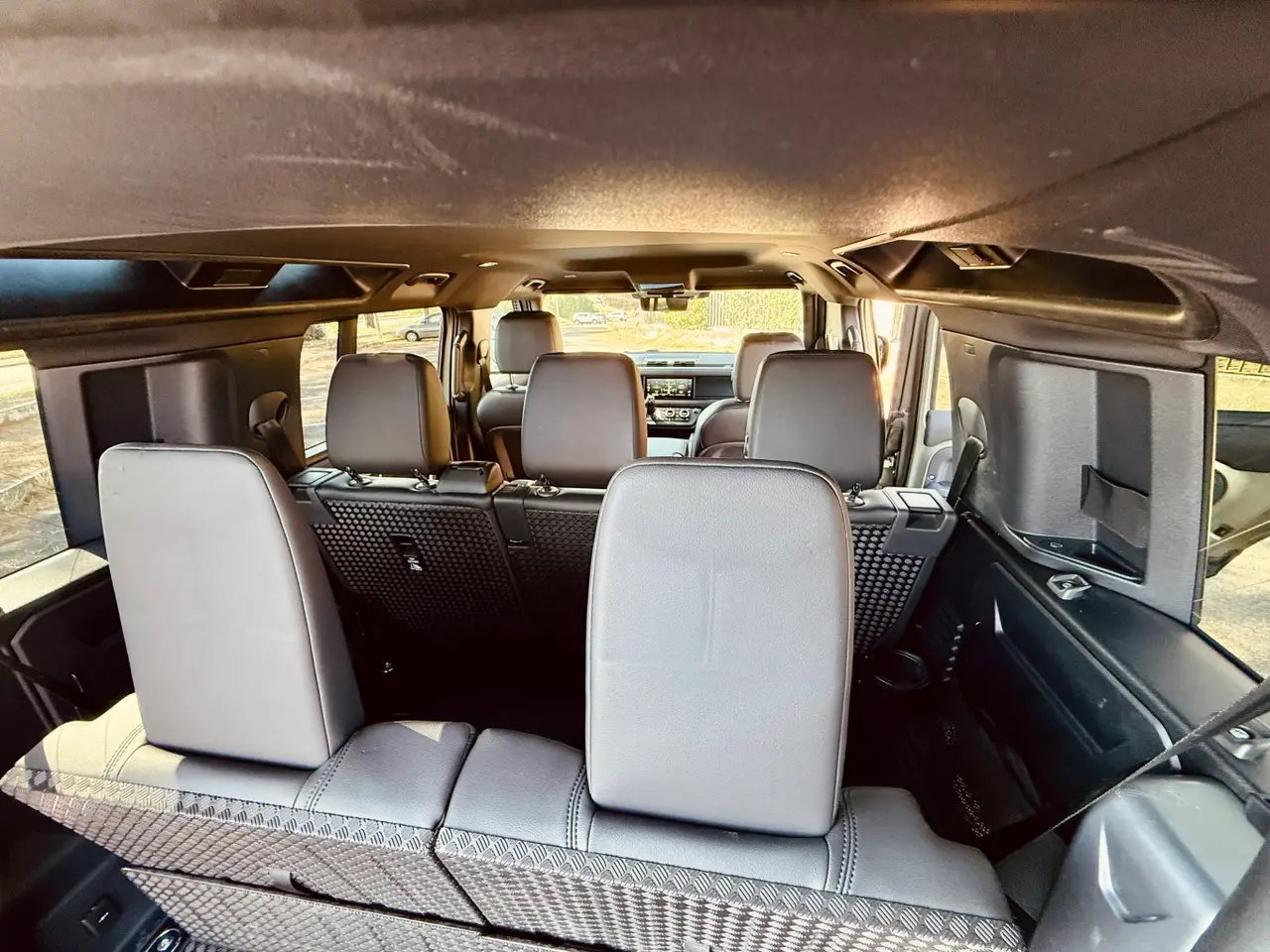 Land Rover Defender X-Dynamic 7 seater 2024, exterior — Marbella Super Car Rental, Marbella. Land Rover Defender X-Dynamic 7 seater in Marbella El alquiler del Land Rover Defender…