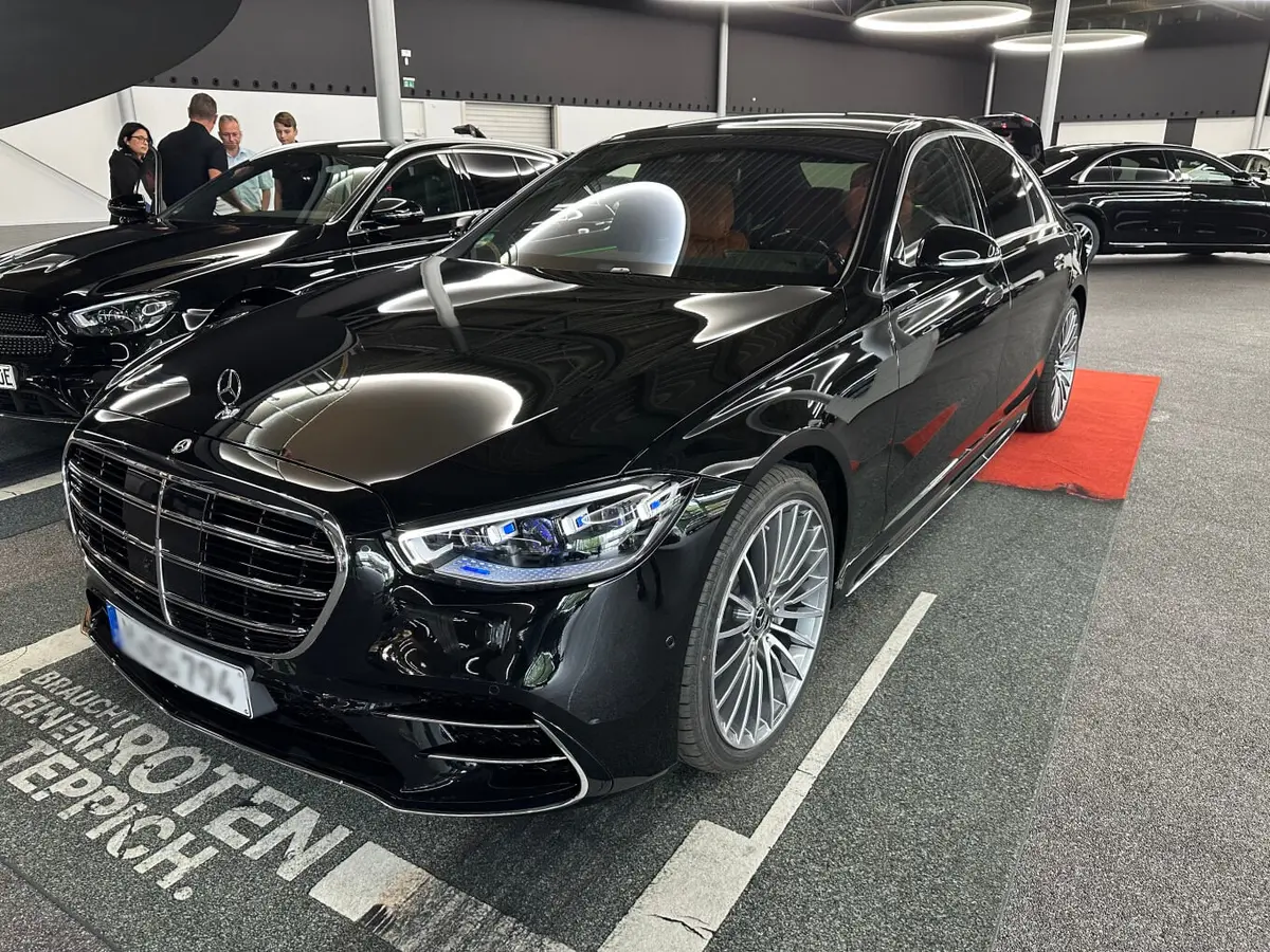 Mercedes Benz S-klasse S400 Long 4-Matic 2023 — Marbella Super Car Rental, Marbella. Mercedes Benz S-klasse S400 Long 4-Matic in Marbella Arranging a Mercedes Benz S-klasse…