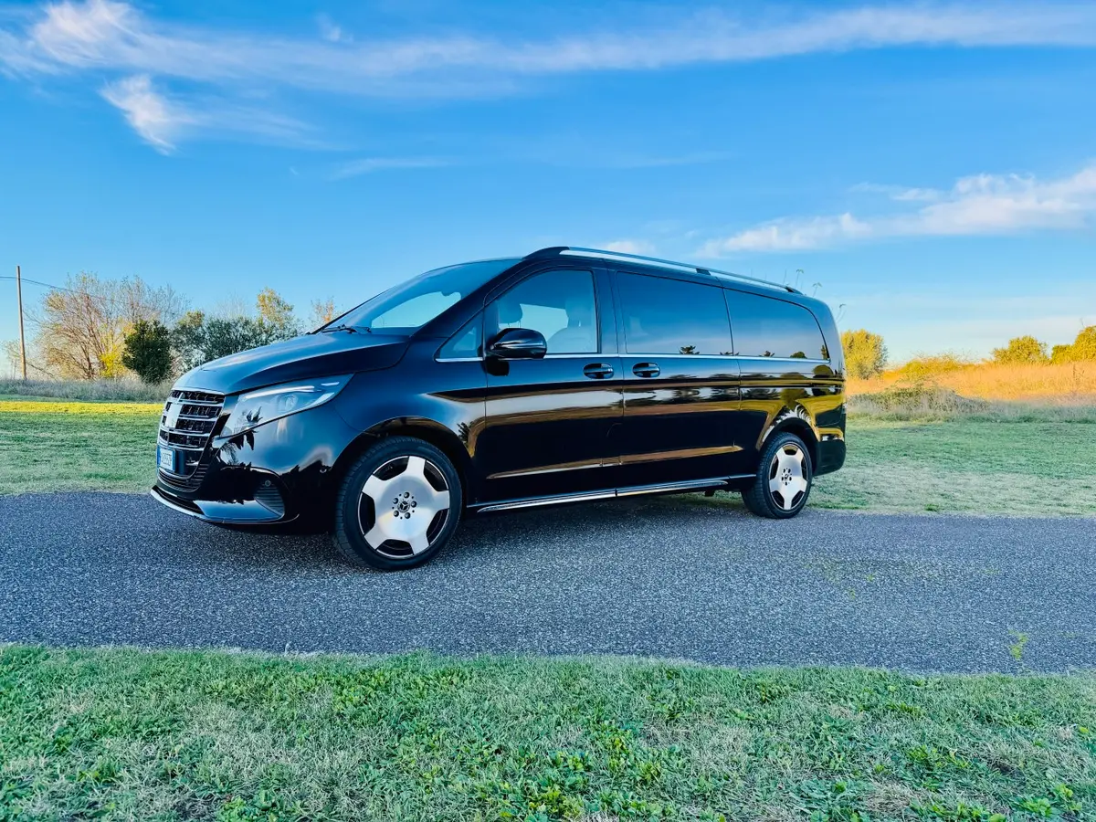Mercedes Benz V300 4x4 XL Exclusive 7 seats 2025 — Marbella Super Car Rental, Marbella. Mercedes Benz V300 4x4 XL Exclusive 7 seats in Marbella El alquiler del Mercedes Benz…