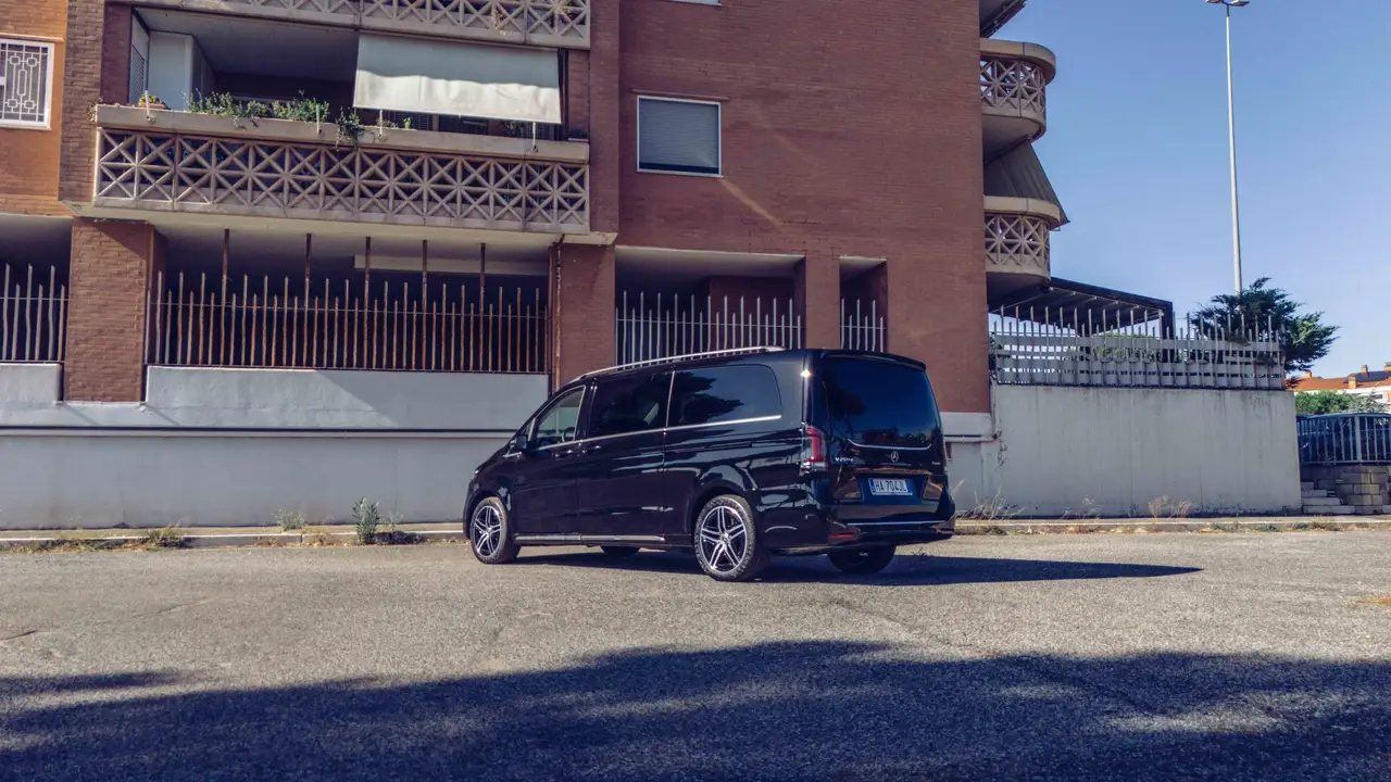 Mercedes Benz V300 4x4 XL VIP (Captain, 7 seat) 2025, interior — Marbella Super Car Rental, Marbella. Mercedes Benz V300 4x4 XL VIP (Captain, 7 seat) in Marbella El alquiler del Mercedes Benz…