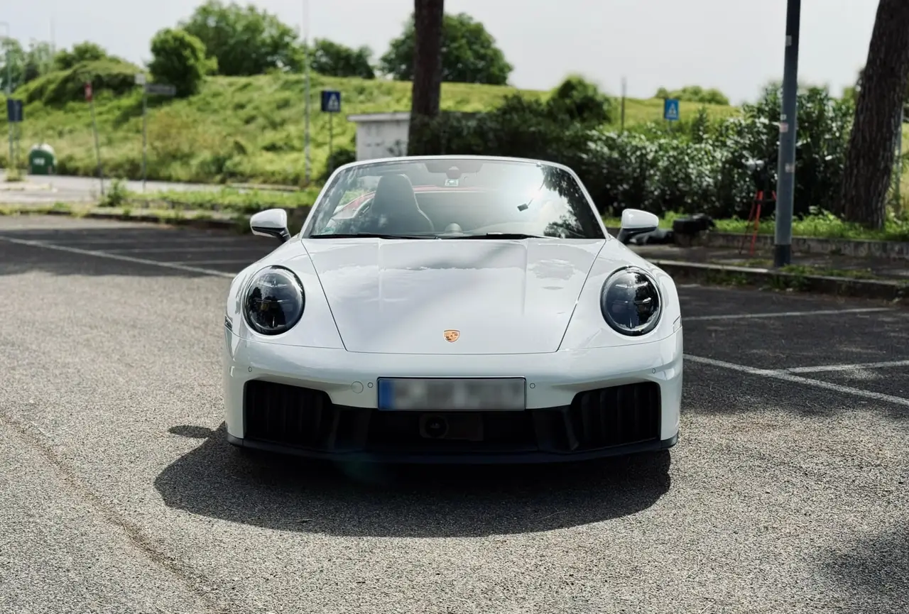 Porsche 992.2 Carrera 4 GTS Cabrio 2025, exterior — Marbella Super Car Rental, Marbella. Porsche 992.2 Carrera 4 GTS Cabrio in Marbella El alquiler del Porsche 992.2 Carrera 4…