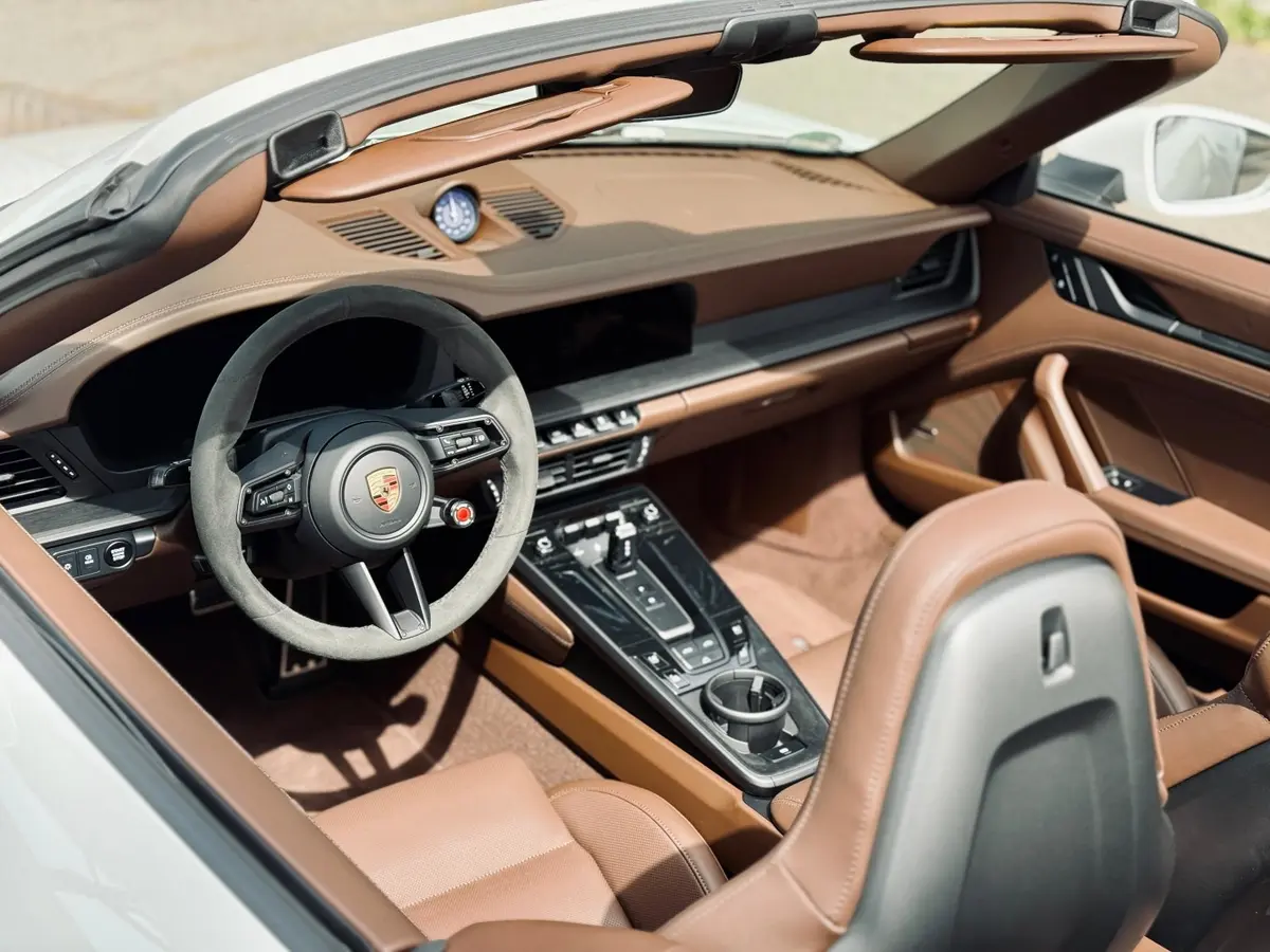 Porsche 992.2 Carrera 4 GTS Cabrio 2025, interior — Marbella Super Car Rental, Marbella. Porsche 992.2 Carrera 4 GTS Cabrio in Marbella El alquiler del Porsche 992.2 Carrera 4…