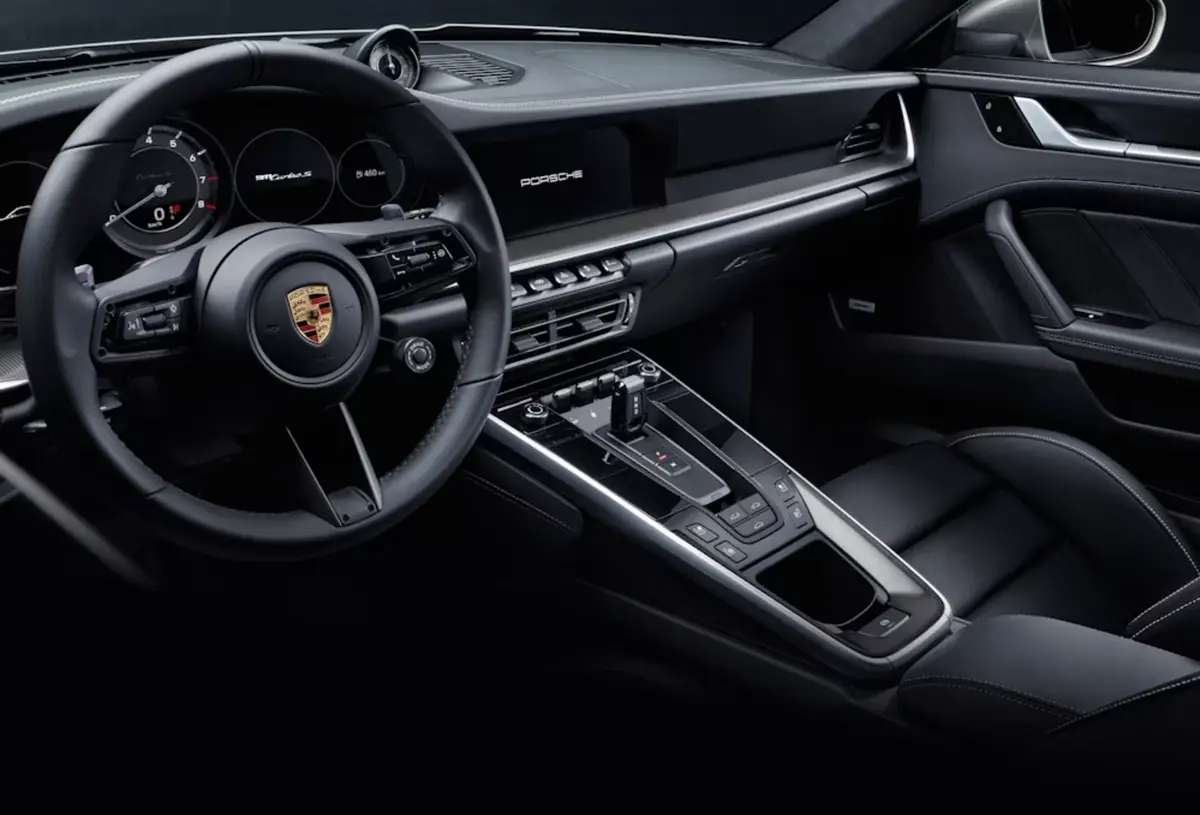 Porsche 992 Carrera 4 GTS Cabrio 2024, extérieur — Marbella Super Car Rental, Marbella. Porsche 992 Carrera 4 GTS Cabrio in Marbella La location de la Porsche 992 Carrera 4 GTS…