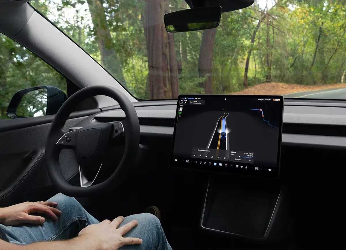 Tesla Model 3 Performance 2026, salpicadero — Marbella Super Car Rental, Marbella. Tesla Model 3 Performance in Marbella El alquiler del Tesla Model 3 Performance en…